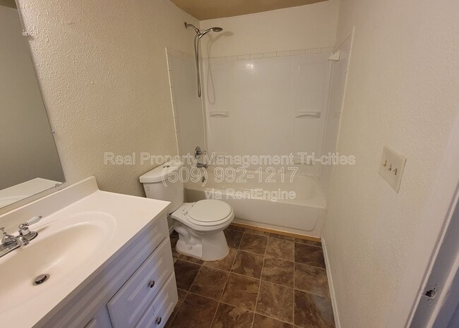 Building Photo - 3401 W 1st Pl