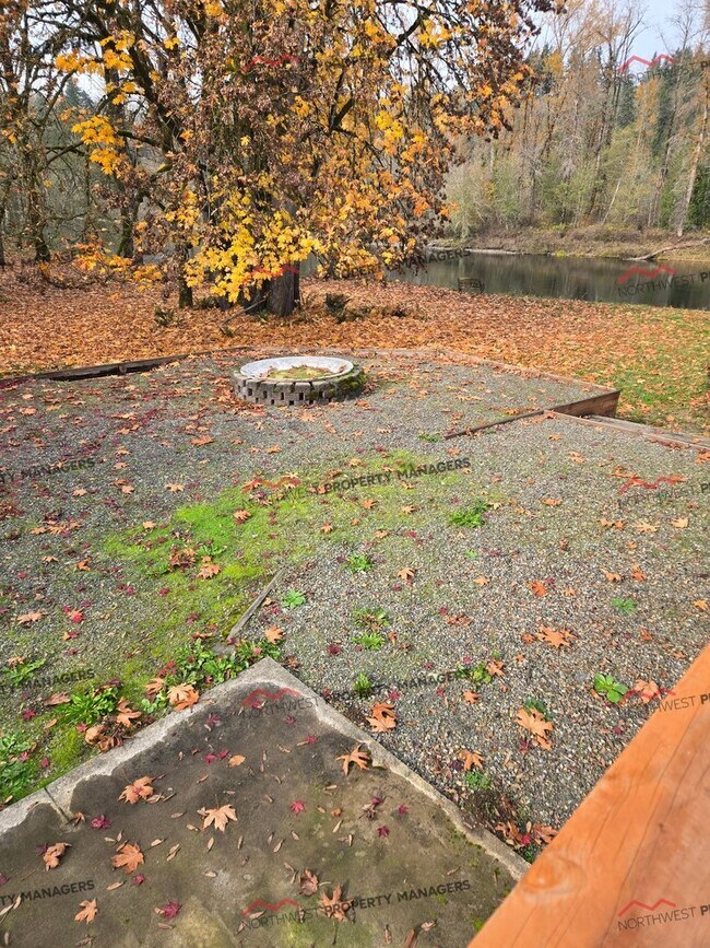 Building Photo - STATUS: *RENTED*| R66C | $1395 + $200 flat rate utility surcharge W/S/E