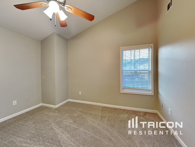 Building Photo - 5312 Catrina Way