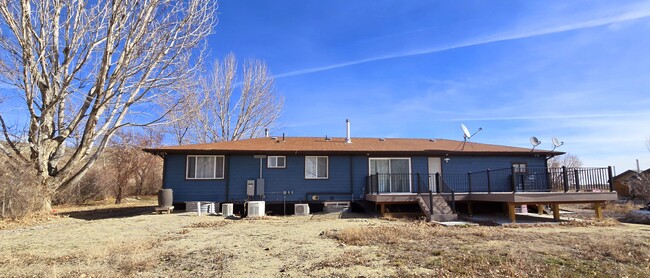 Building Photo - 94 Cliff Dr