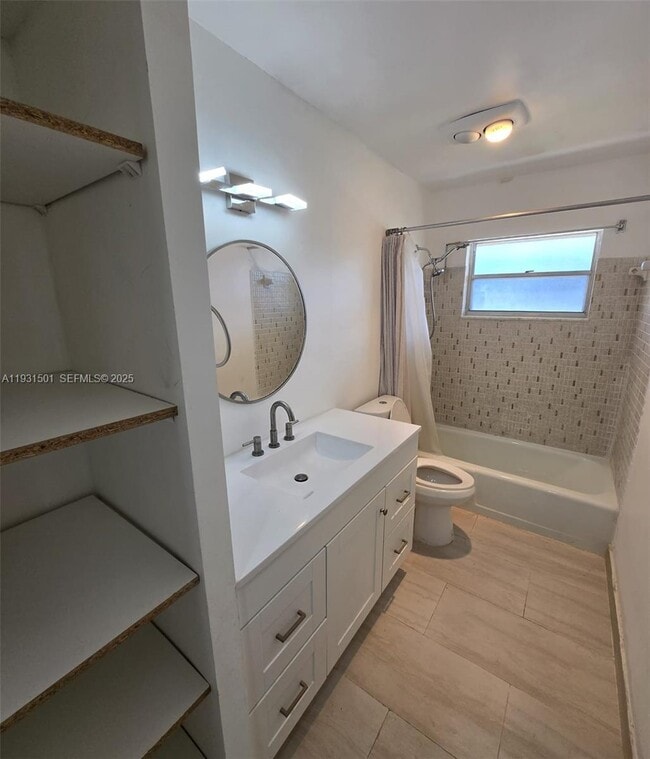 Building Photo - 5130 SW 40th Ave