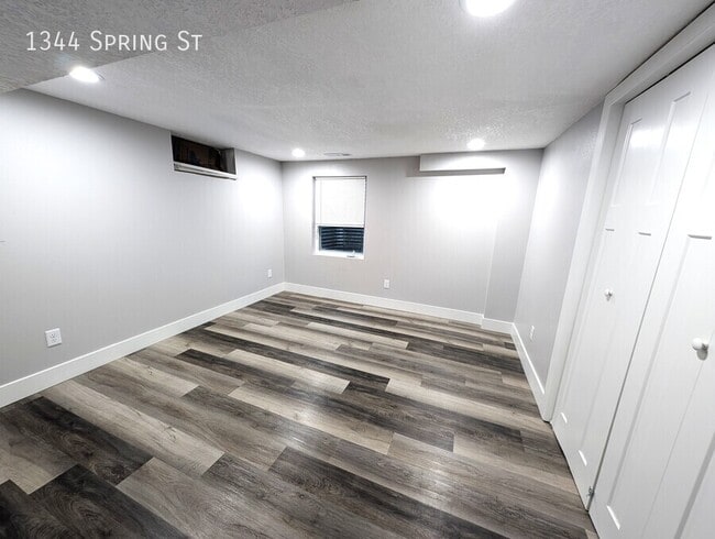 Building Photo - 1344 Spring St