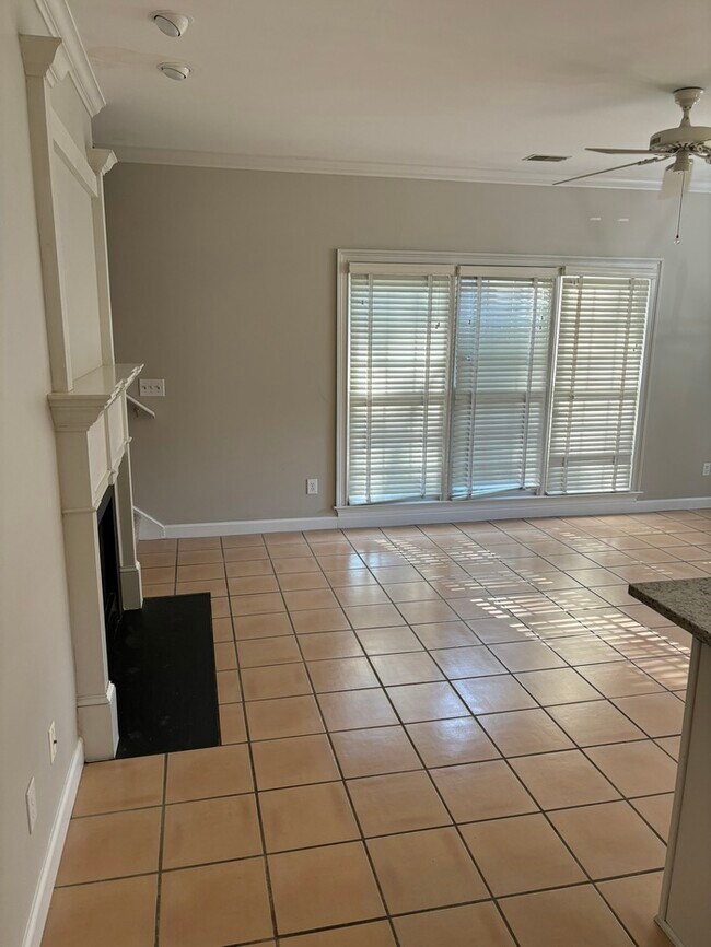 Building Photo - 279 Sandstone Rd