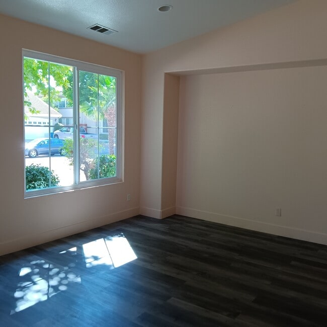 Building Photo - 4629 Palomino Way