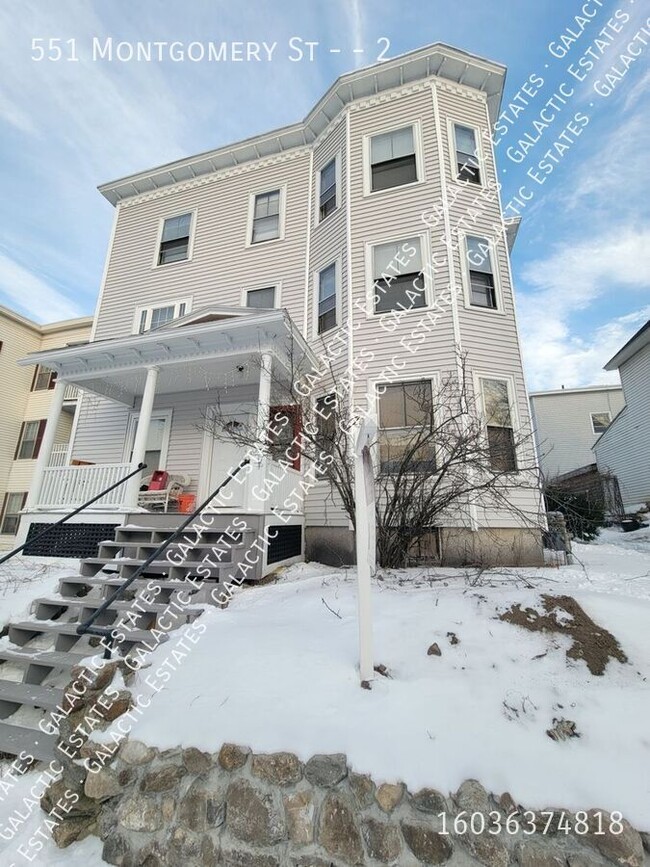 Building Photo - Second floor super spacious 4 bedroom apar...