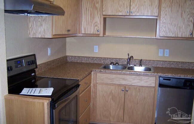 Building Photo - 7071 Lake Joanne Dr