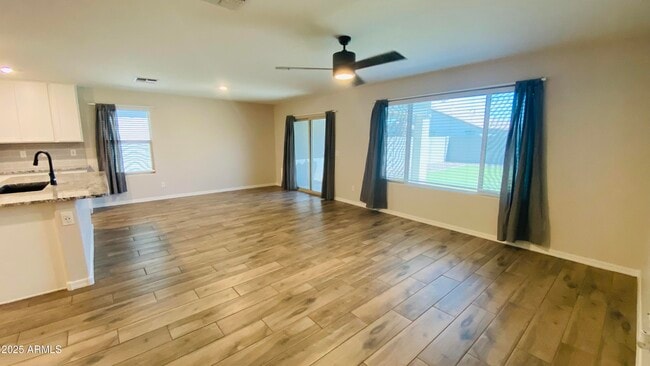 Building Photo - 17461 W Molly Ln