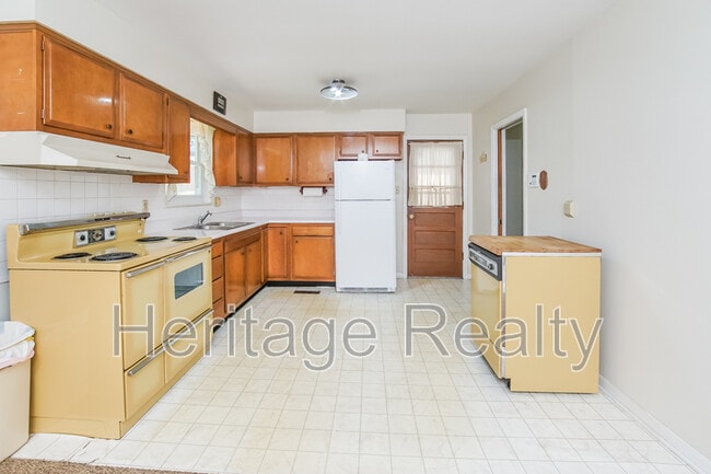 Building Photo - 5705 Haynes-Sterchi Rd