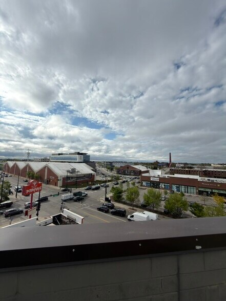 Building Photo - 2378 N Elston Ct