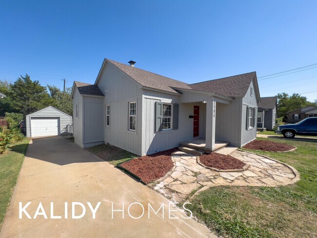 Building Photo - 3504 N Westmont St