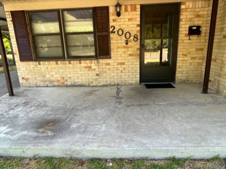 Building Photo - 2008 Millie Dr