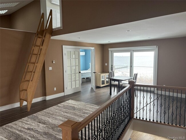 Building Photo - 2 Bay 9th St