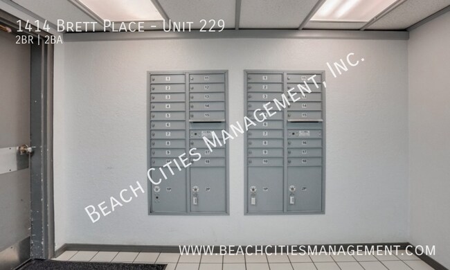 Building Photo - 1414 Brett Pl