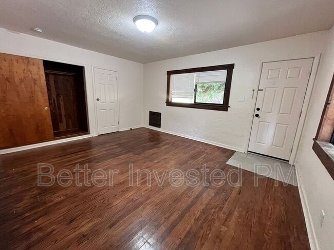 Building Photo - 24665 Birch St