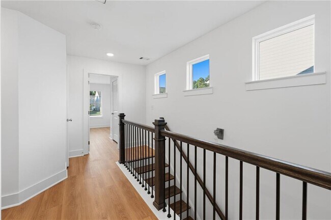 Building Photo - 6405 Shalks Xing Dr