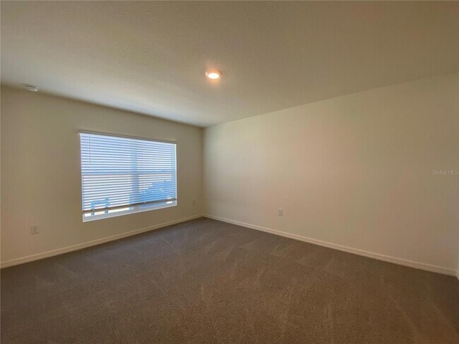 Building Photo - 661 W Twisted Oaks Dr