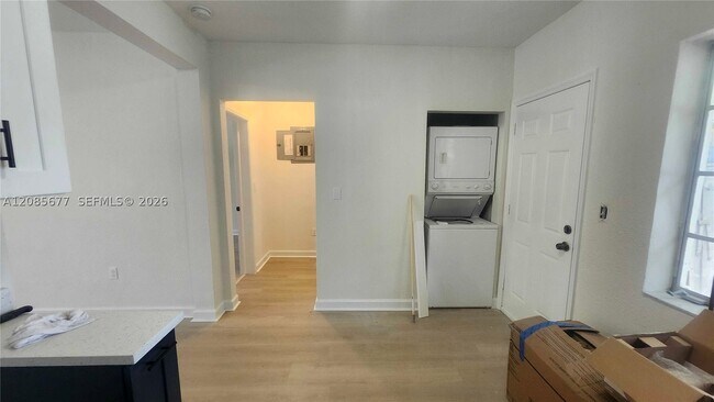 Building Photo - 847 81st St
