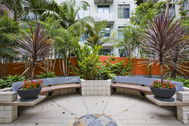 Building Photo - BRAND NEW FLOORS! Spacious 2 Bedroom 2 Bathroom at M2i in Downtown San Diego