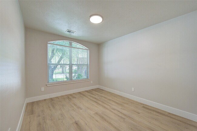 Building Photo - 4931 Lake Catherine Ct