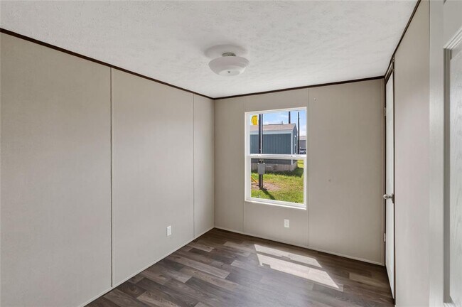 Building Photo - 5670 US-290
