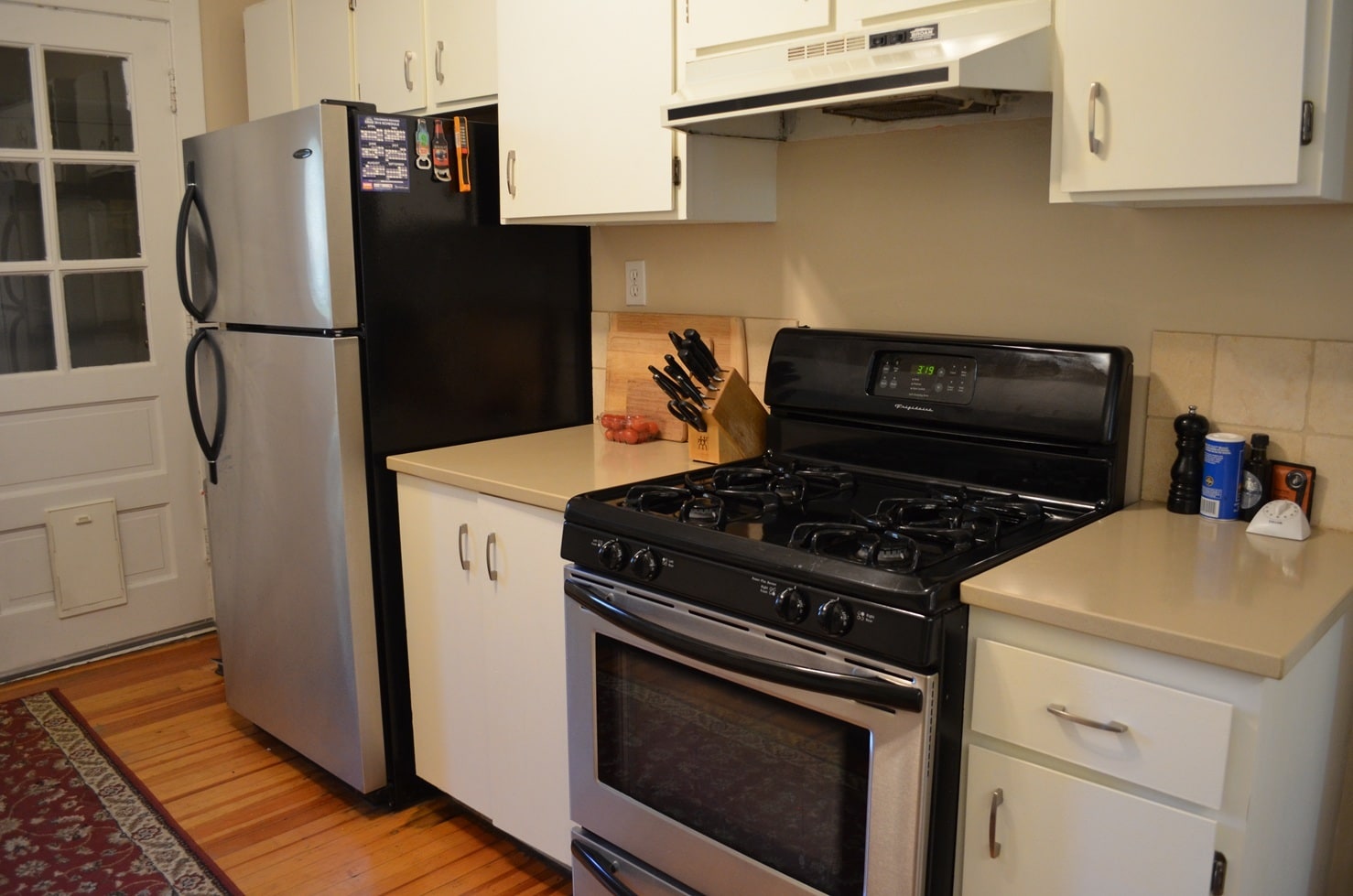 Building Photo - 1352 elizabeth street