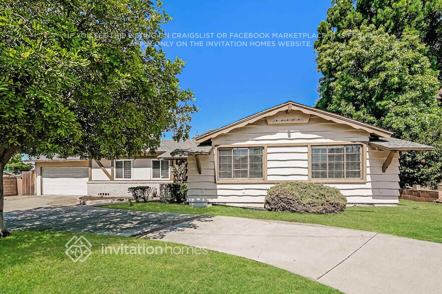 Primary Photo - 1515 Mural Dr