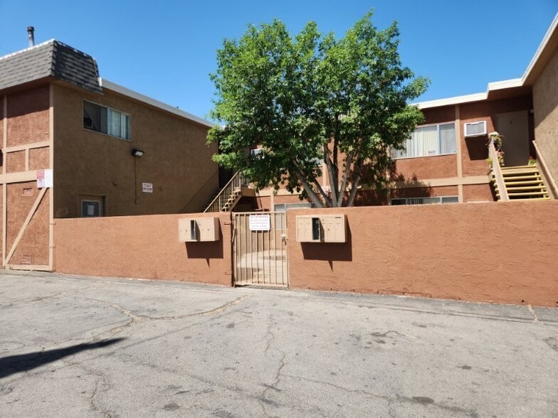 Building Photo - 316 E Ave Q-7