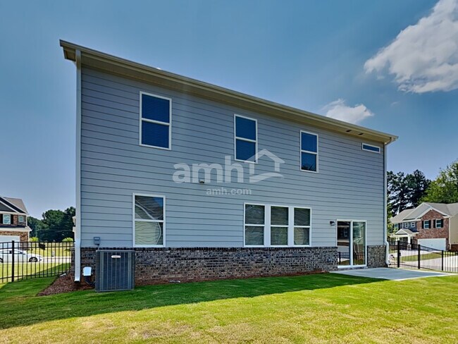 Building Photo - 738 Carnaby Ln