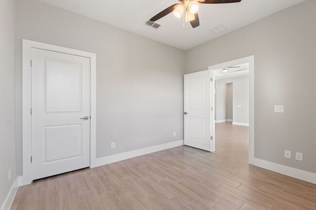 Building Photo - Deposit-Free! Modern, energy efficient hom...