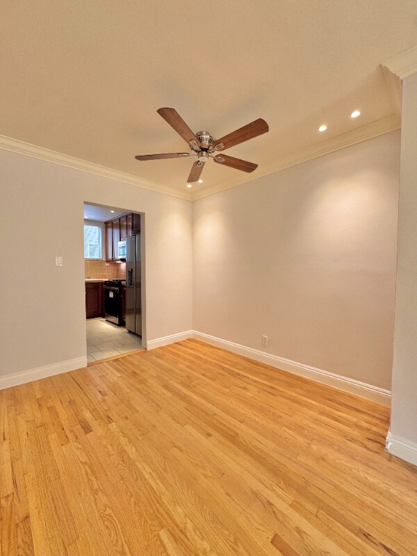 Building Photo - 3166 S Barrington Ave