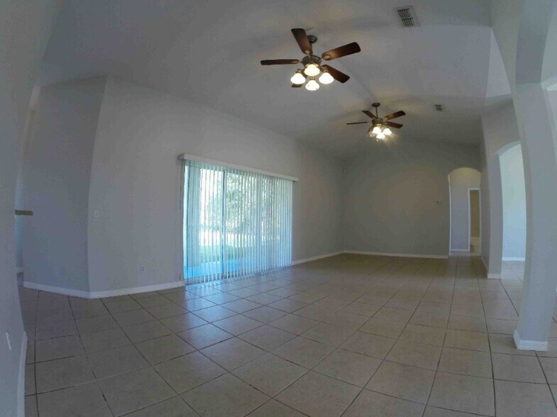 Building Photo - 4459 SW 99th St