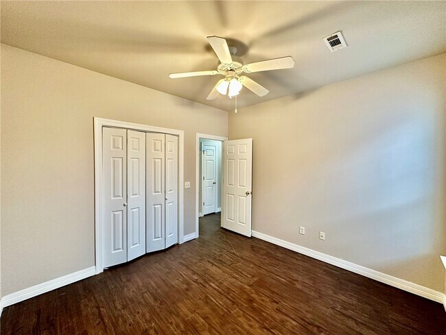 Building Photo - 2846 Eaglecrest Cir