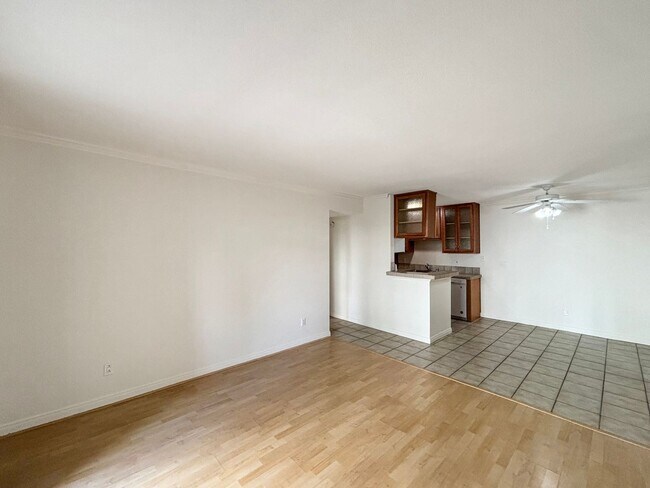 Building Photo - Charming 2BD/2BA Condo in La Mesa W/ A/C, ...