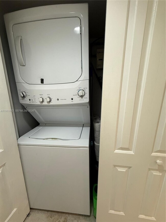 Building Photo - 12950 SW 4th Ct