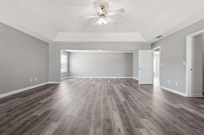 Building Photo - 96 Lenore Ct