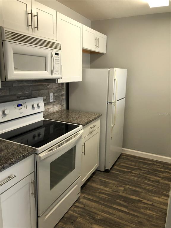 Building Photo - 4712 Walden Cir