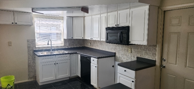 Building Photo - 3104 Primrose Dr