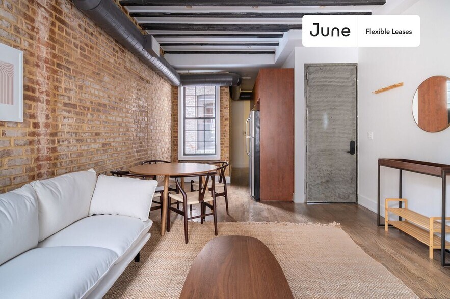 Building Photo - Chic ROOM at The Clark House