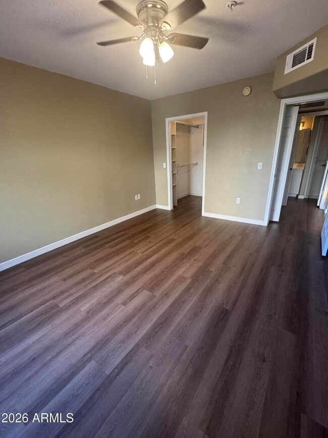 Building Photo - 1295 N Ash St