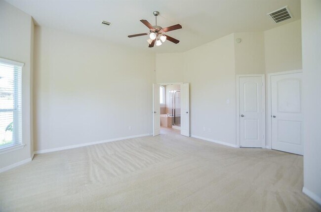Building Photo - 3807 Broken Pine Ct