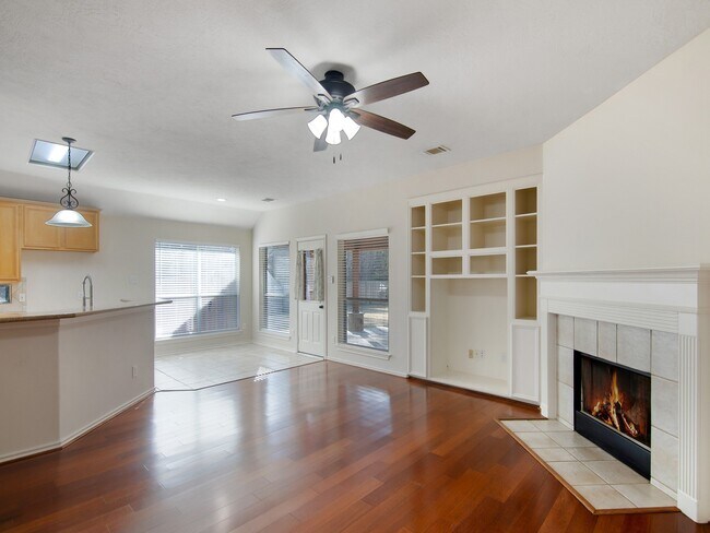 Building Photo - 30 Jewelsford Dr