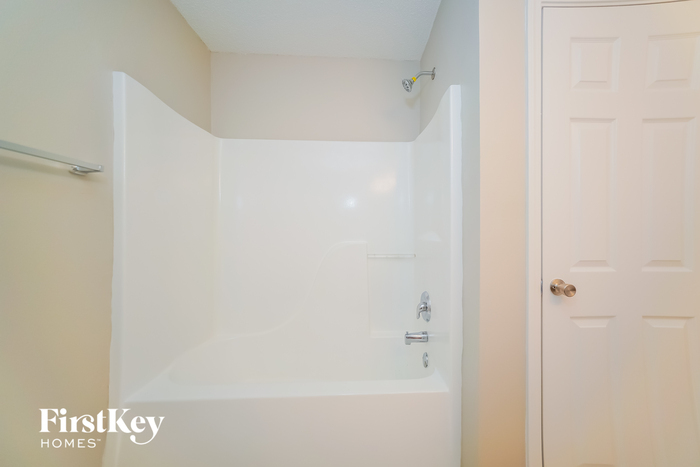 Building Photo - 623 Rocky Meadow Dr