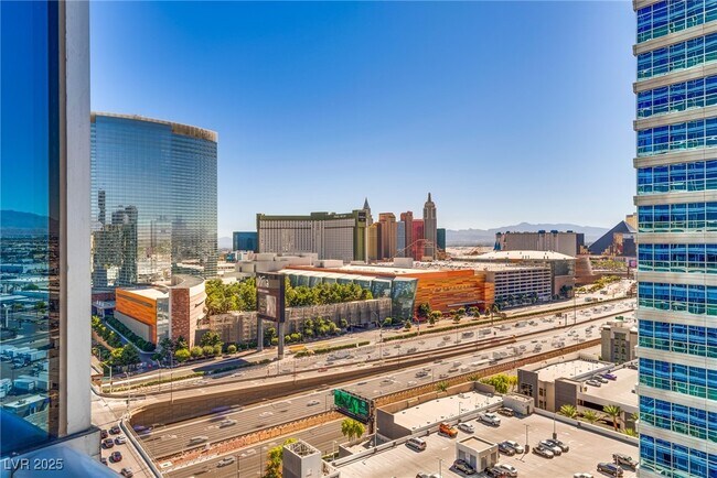 Building Photo - 4471 Dean Martin Dr