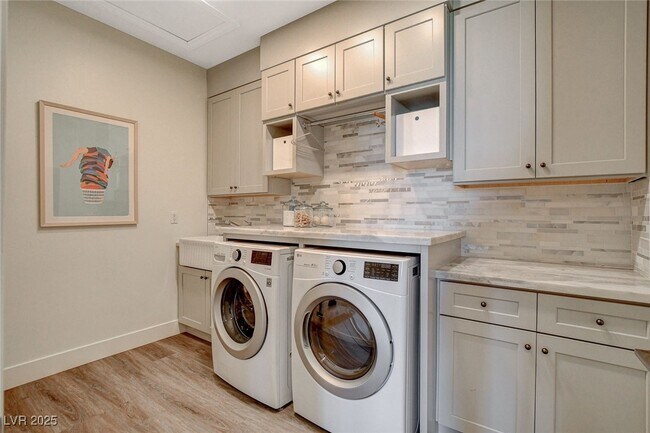 Building Photo - 1266 Imperia Dr