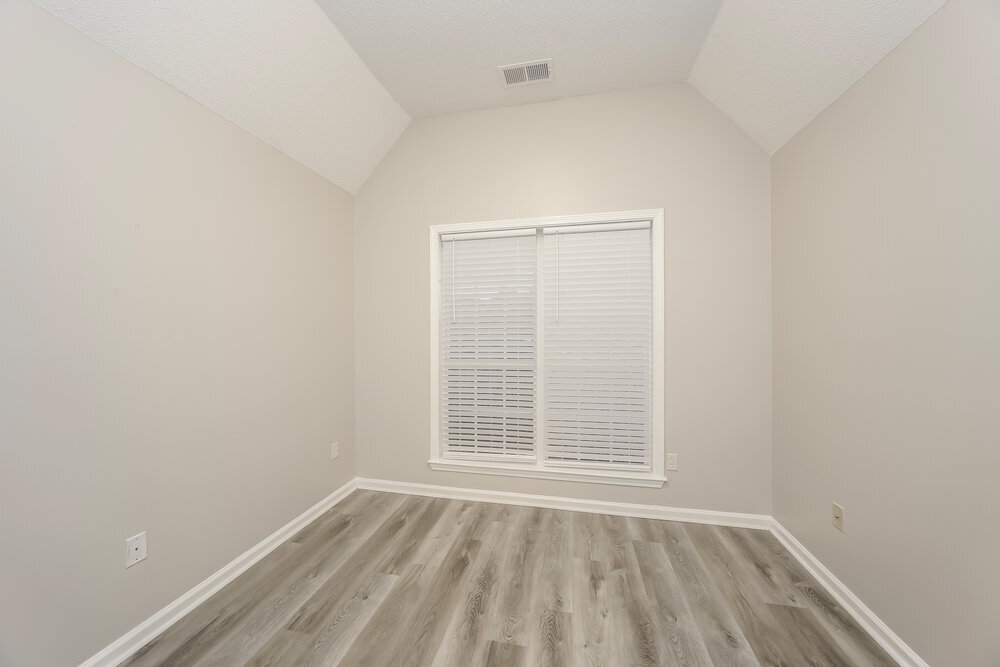 Building Photo - 6164 Kingsview Dr