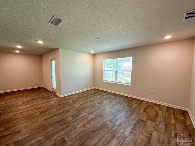 Building Photo - 2308 Kirkwood Dr