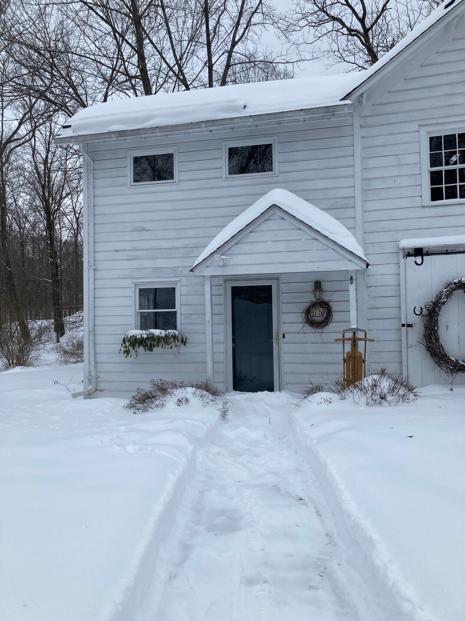 Building Photo - 75 Fostertown Rd