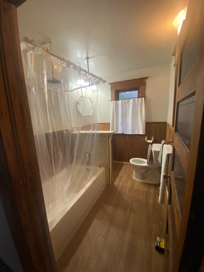 Building Photo - 2348 Fulton St