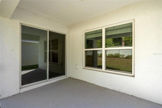 Building Photo - 8748 SW 49th Cir