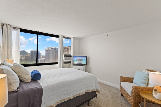 Building Photo - 343 Hobron Ln